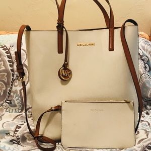 Michael Kors Hayley tote with wristlet